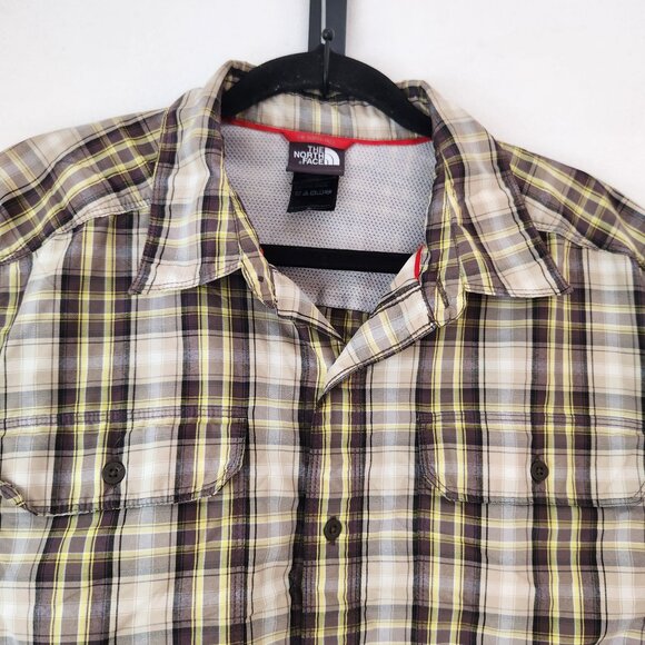 The North Face TNF Green Plaid Short Sleeve Button Down Shirt Hiking Camping L - Picture 3 of 8